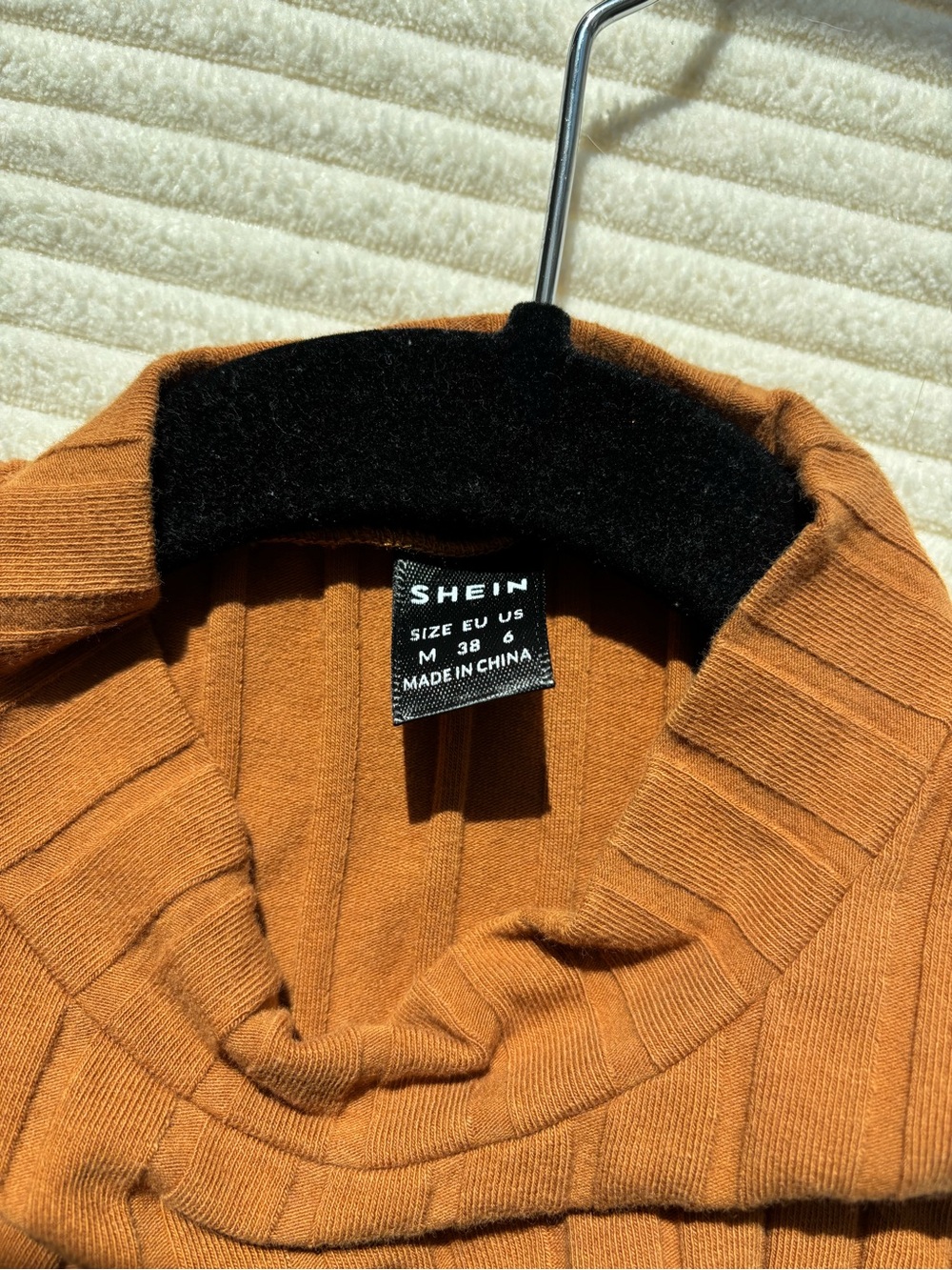 SHEIN M Rust Ribbed Sleeveless Mockneck Top Knit Casual Size M - Picture 3 of 5